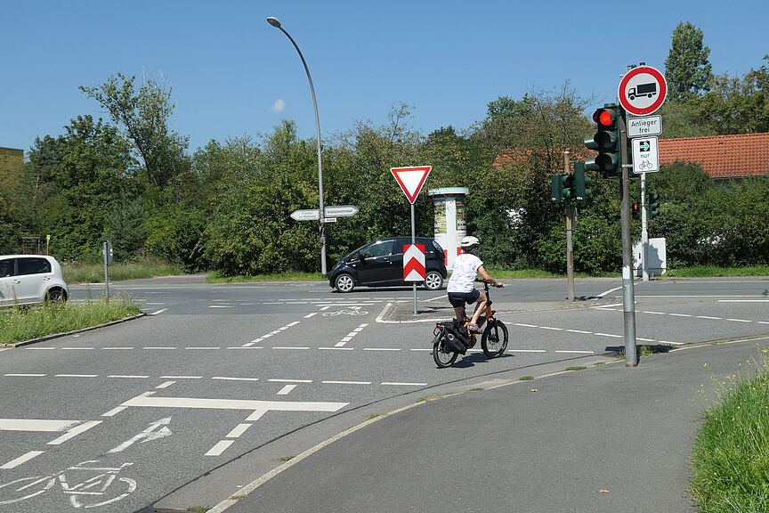 Grünpfeil für Radfahrende in Rüsselsheim Grünpfeil für Radfahrende in Rüsselsheim