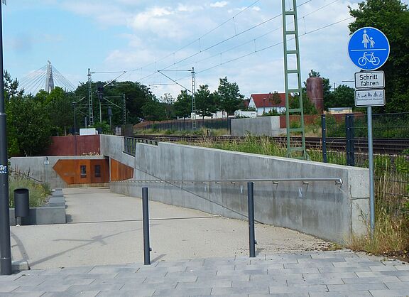 Raunheim - Unterführung Airport Garden