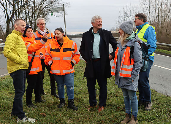 Ortstermin in Büttelborn an der Brücke über die A67